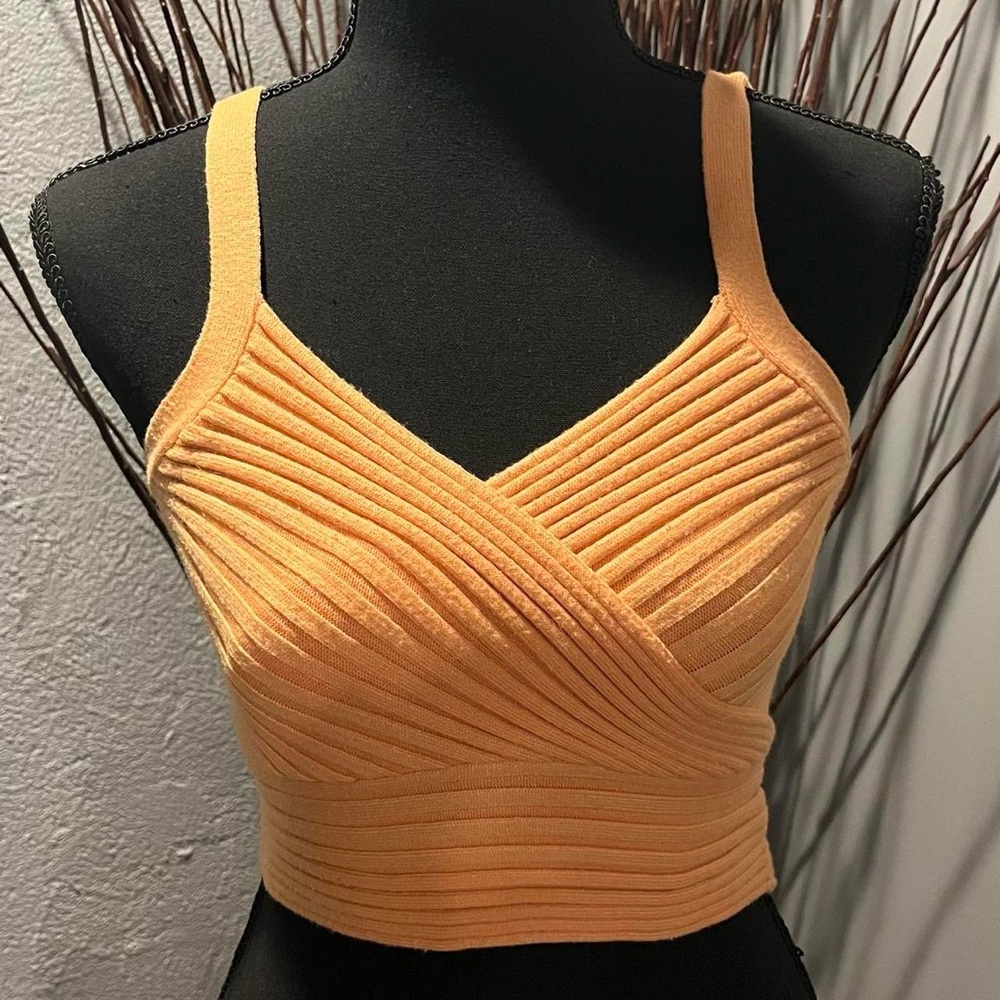 🌺PRINCESS POLLY ORANGE KNIT TANk SIZE MEDIUM🌺